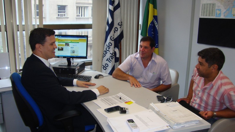 vereadores de Bagé em reunião na FGTAS